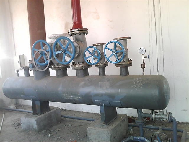 微山微山微山蒸汽分气缸